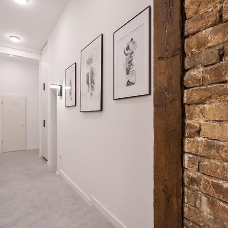 D48 - Central Boulevard Residence - Best Location By Bqa Budapest Kültér fotó