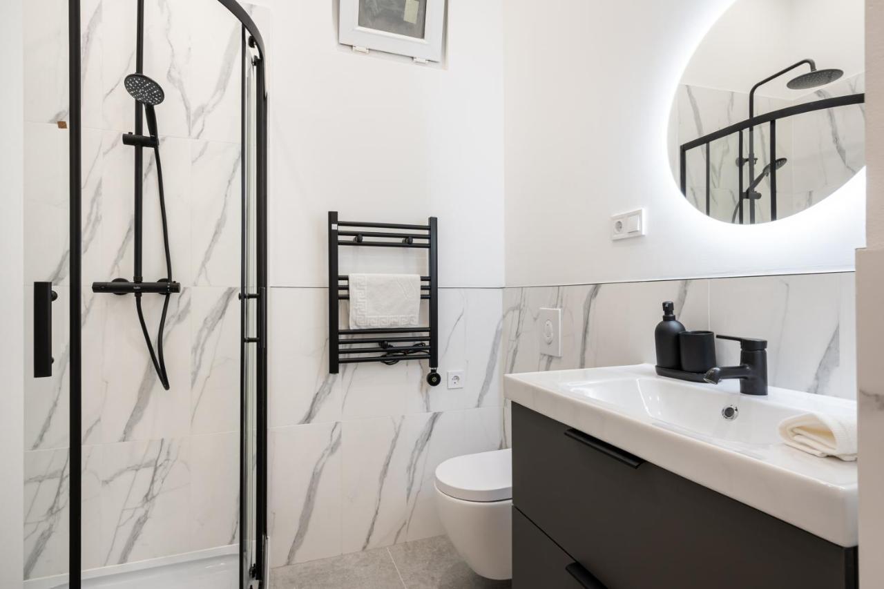 D48 - Central Boulevard Residence - Best Location By Bqa Budapest Kültér fotó